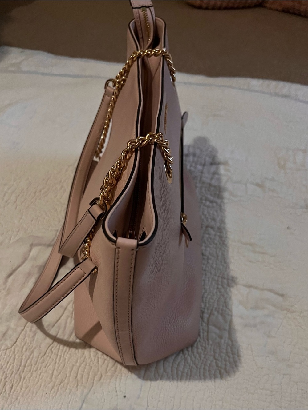 Michael Kors Pale Pink Pebbled Leather Tote with Gold Chain Detail - Picture 3 of 7